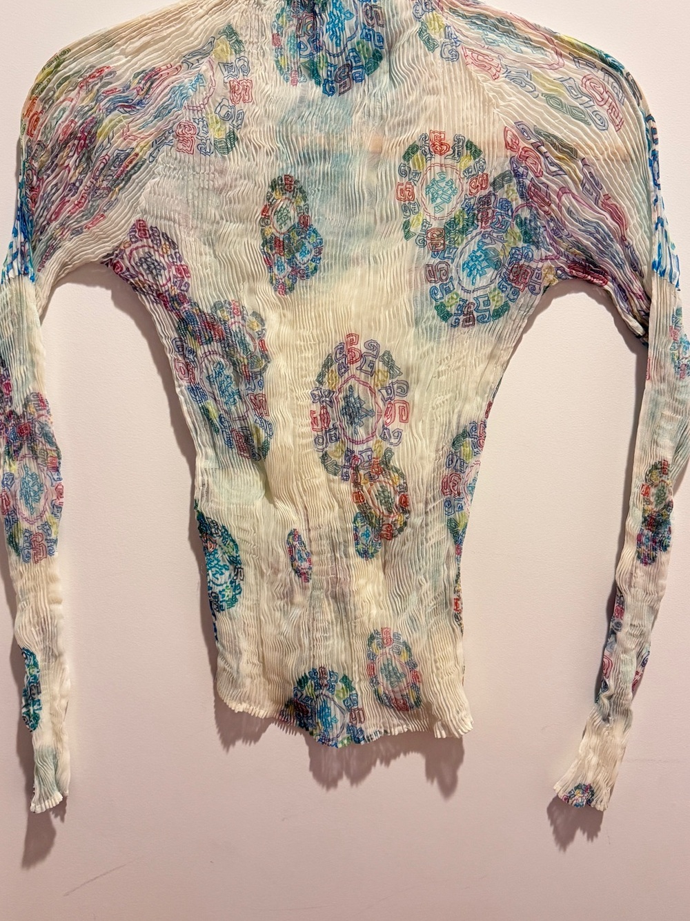 ISSEY MIYAKE FÊTE Archival Multicolor Mandala Tile Crinkle Pleated Top